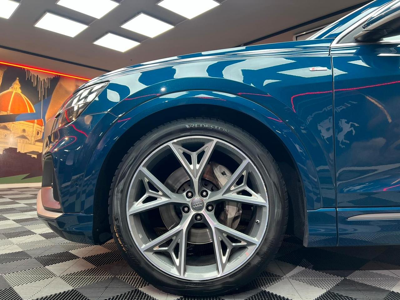 Audi Q8 50 TDI 286 CV quattro tiptronic Sport (610)