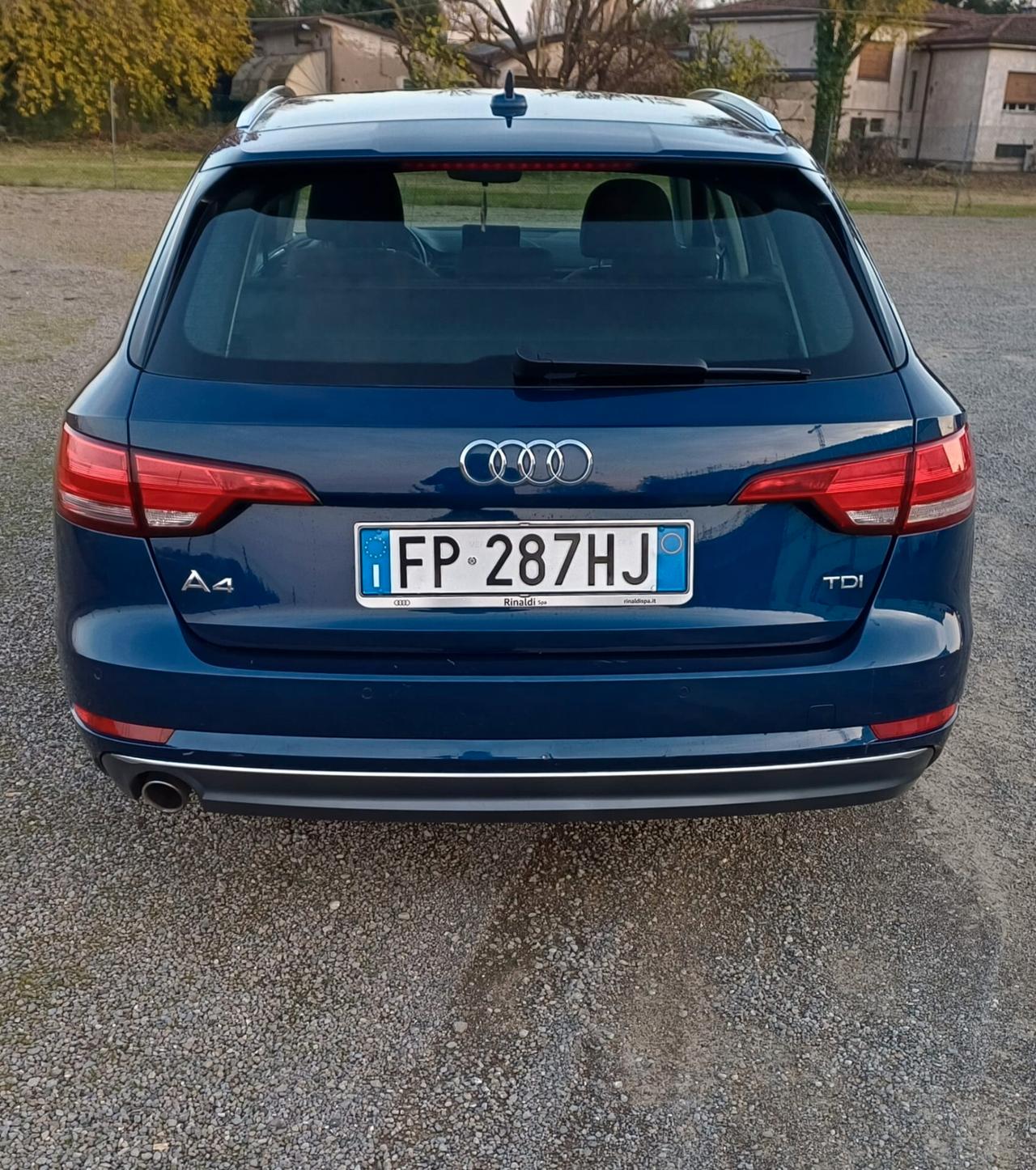 Audi A4 Avant 2.0 TDI 150 CV S line edition