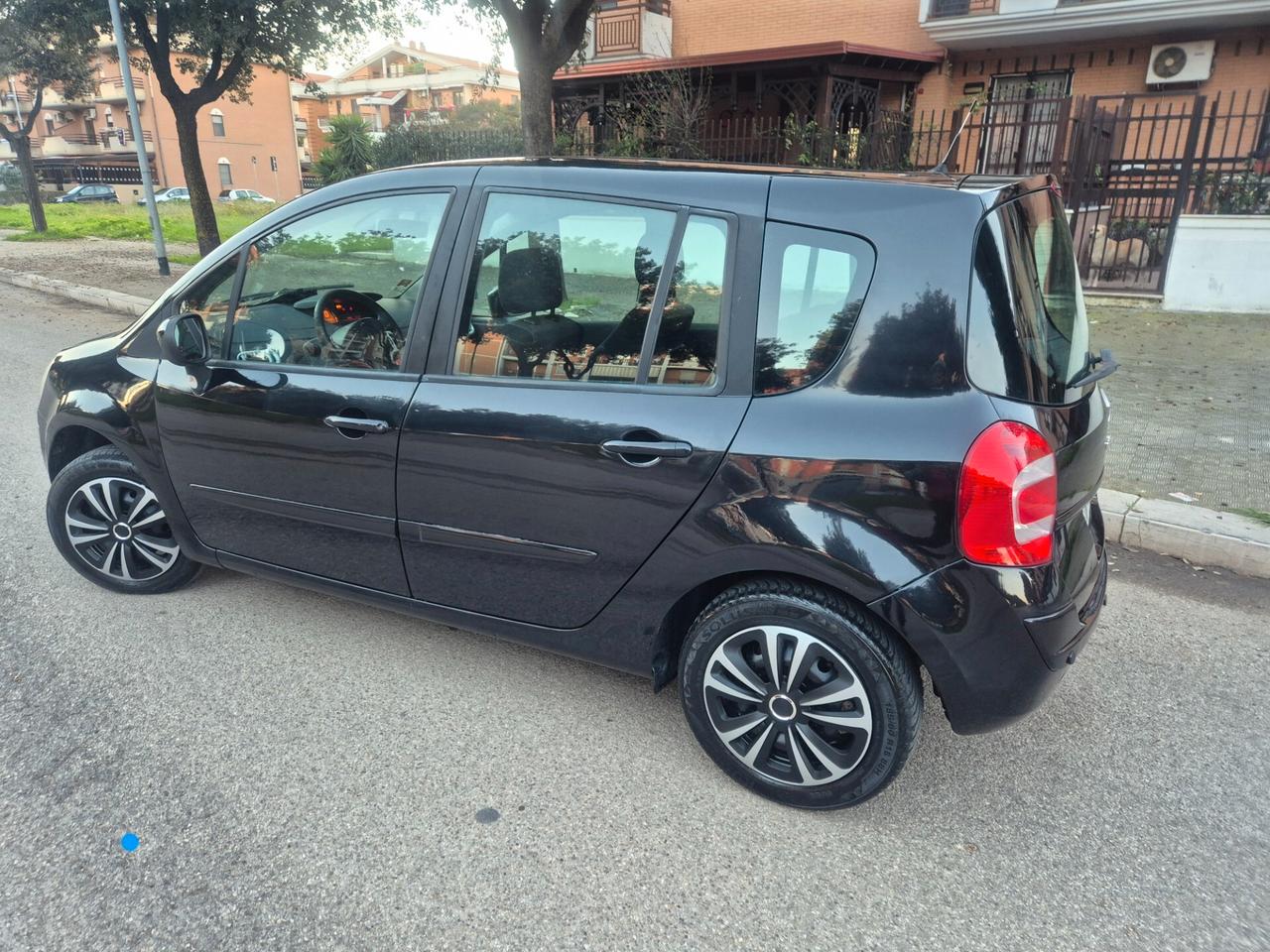 Renault Modus Grand 1.5 dCi 85CV Dynamique