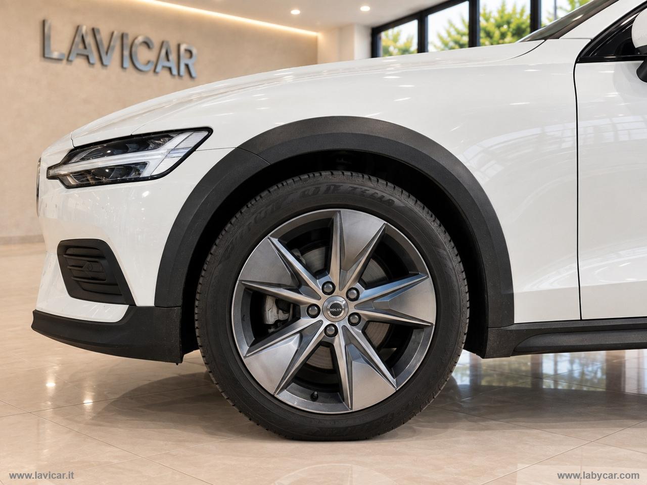 VOLVO V60 Cross Country D4 AWD Geartronic Pro