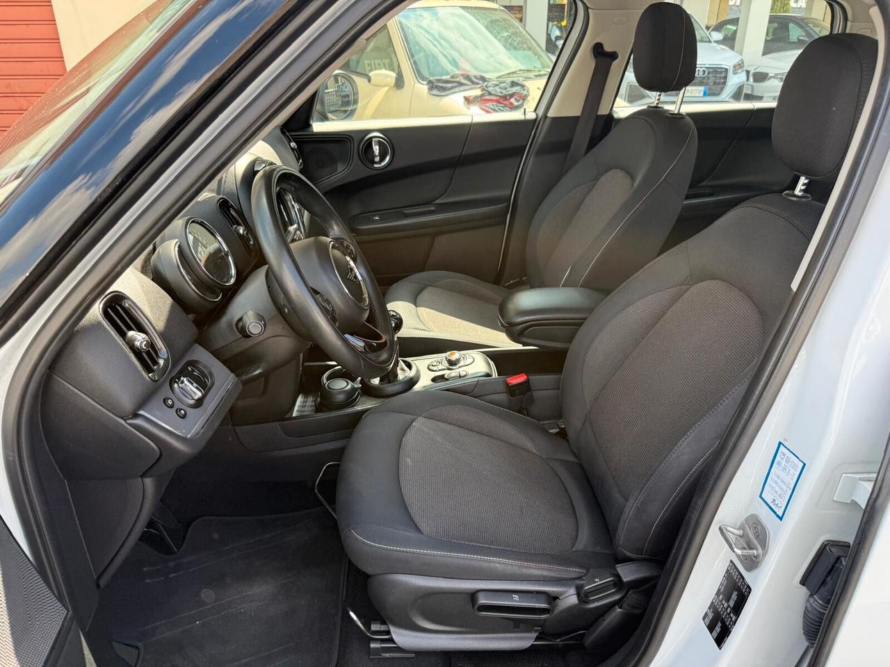 Mini Cooper Countryman 1.5 BUSINESS