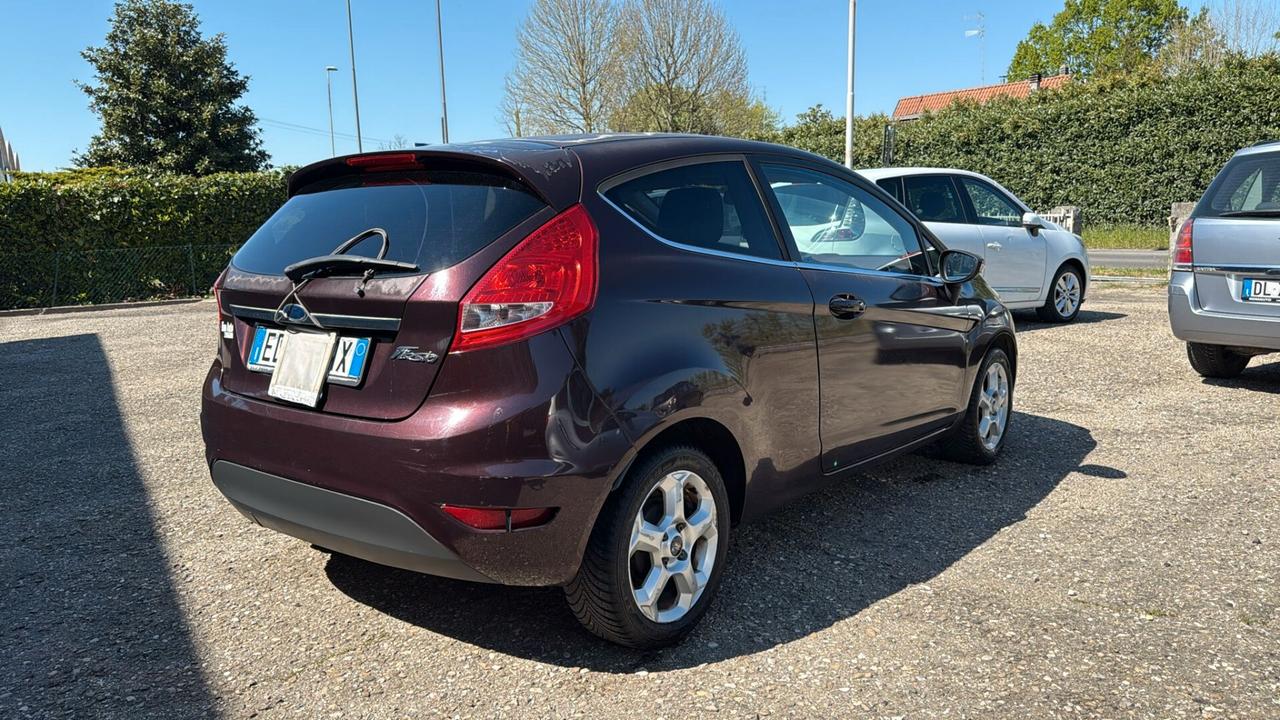 Ford Fiesta Ikon 1.4 3 porte Bz.- GPL