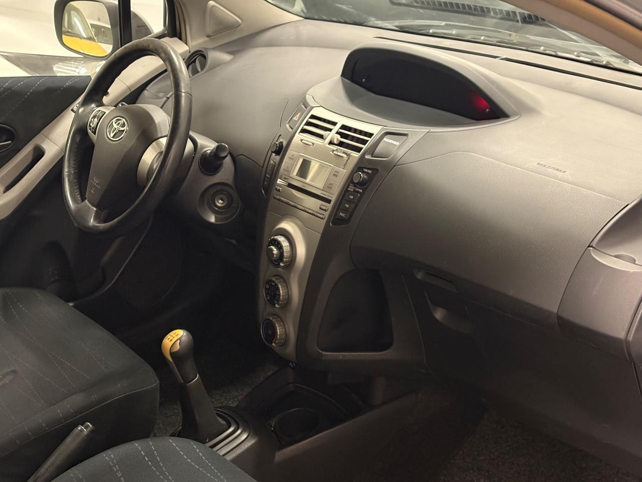 Toyota Yaris 1.3 3 porte Luna