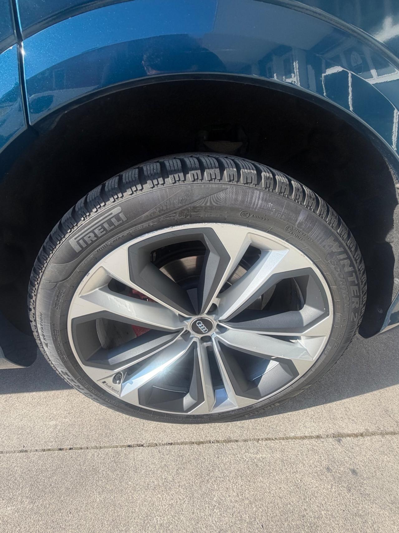 Audi Q8 55 TFSI quattro tiptronic Sport