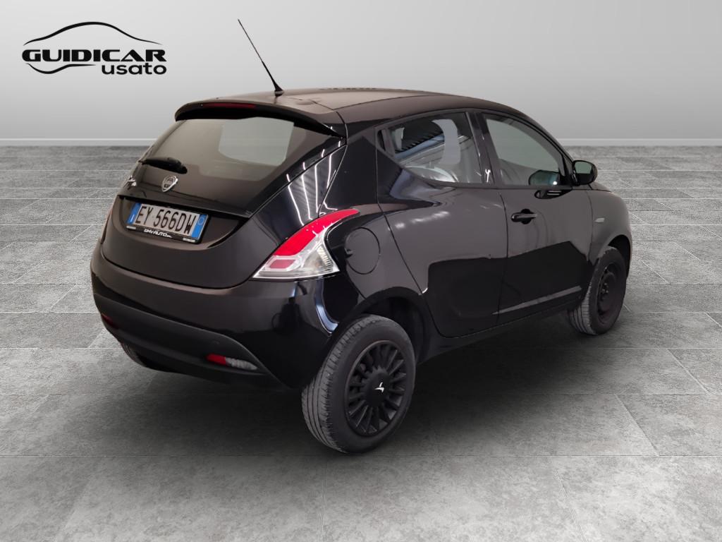 LANCIA Ypsilon III 2011 - Ypsilon 0.9 t.air Silver ecochic metano 8