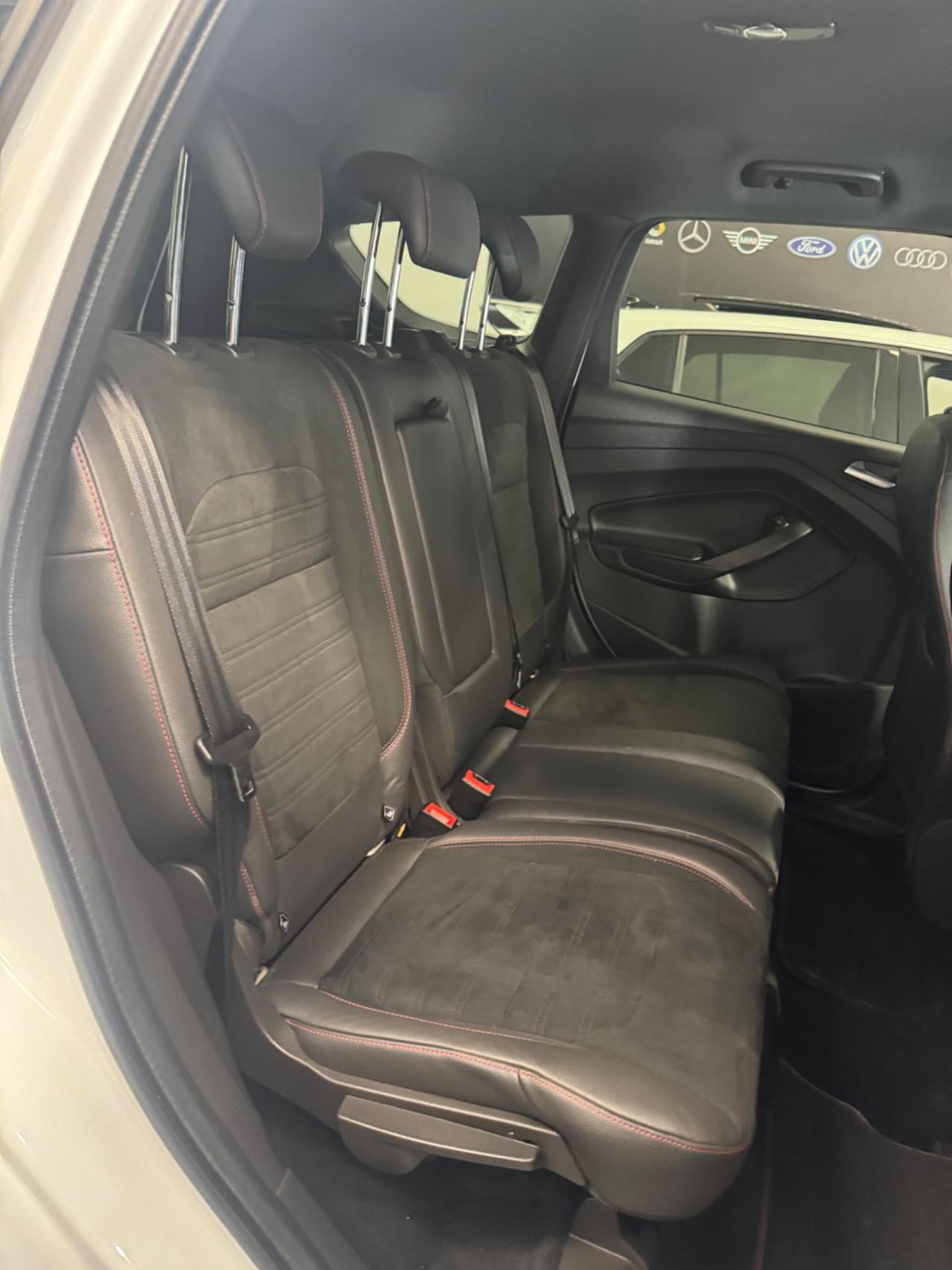 Ford Kuga 1.5 TDCI 120 CV ST-Line