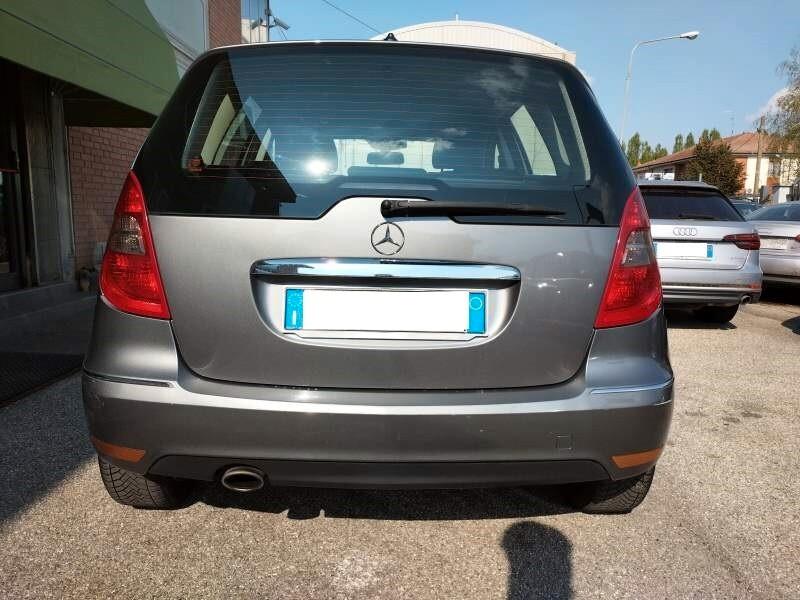 MERCEDES A 160 BlueEFFICIENCY Avantgarde