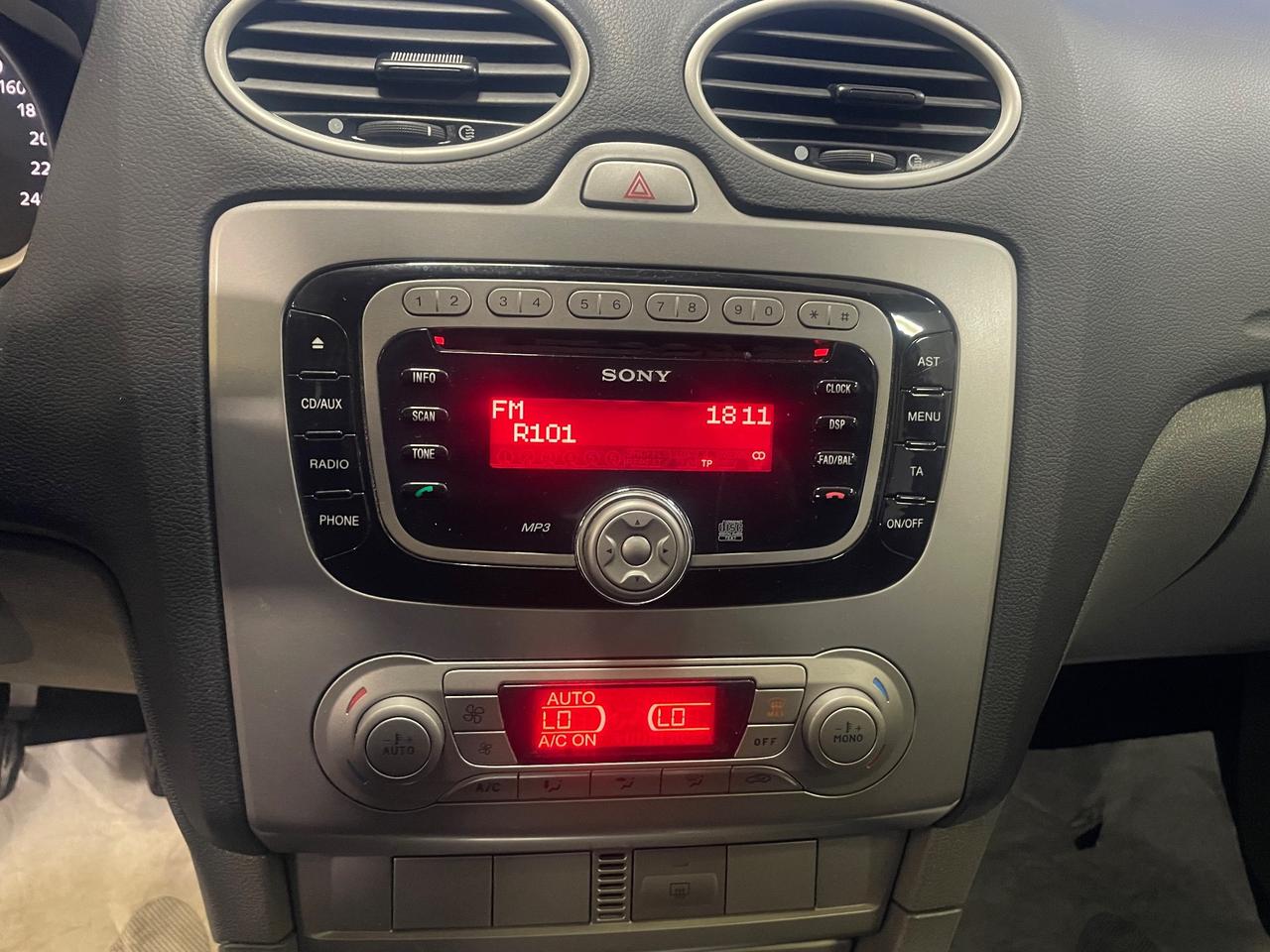 Ford Focus 1.6 (100CV) 5p. GHIA - Nessun vincolo -