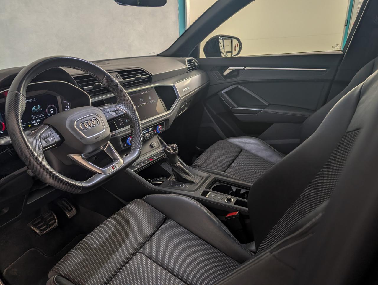 Audi Q3 35 TDI S Line Edition