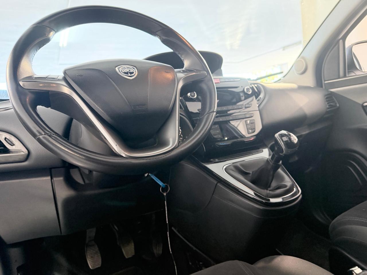 Lancia Ypsilon ACCONTO 0€ RATE DA 150€ AL MESE