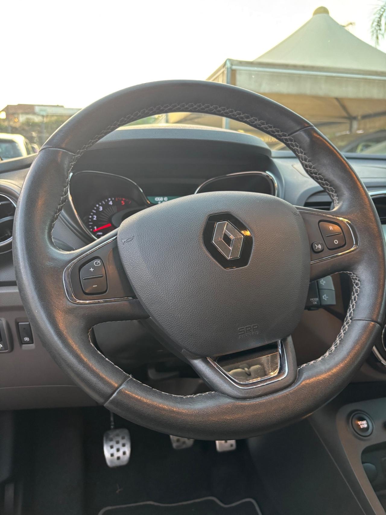 Renault Captur iconic