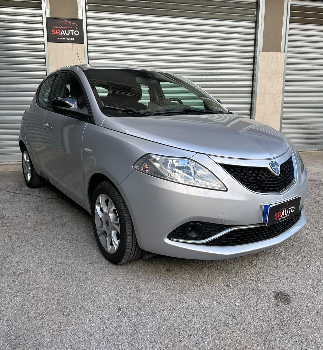Lancia Ypsilon 1.2 benzina 69cv 5p. Gold