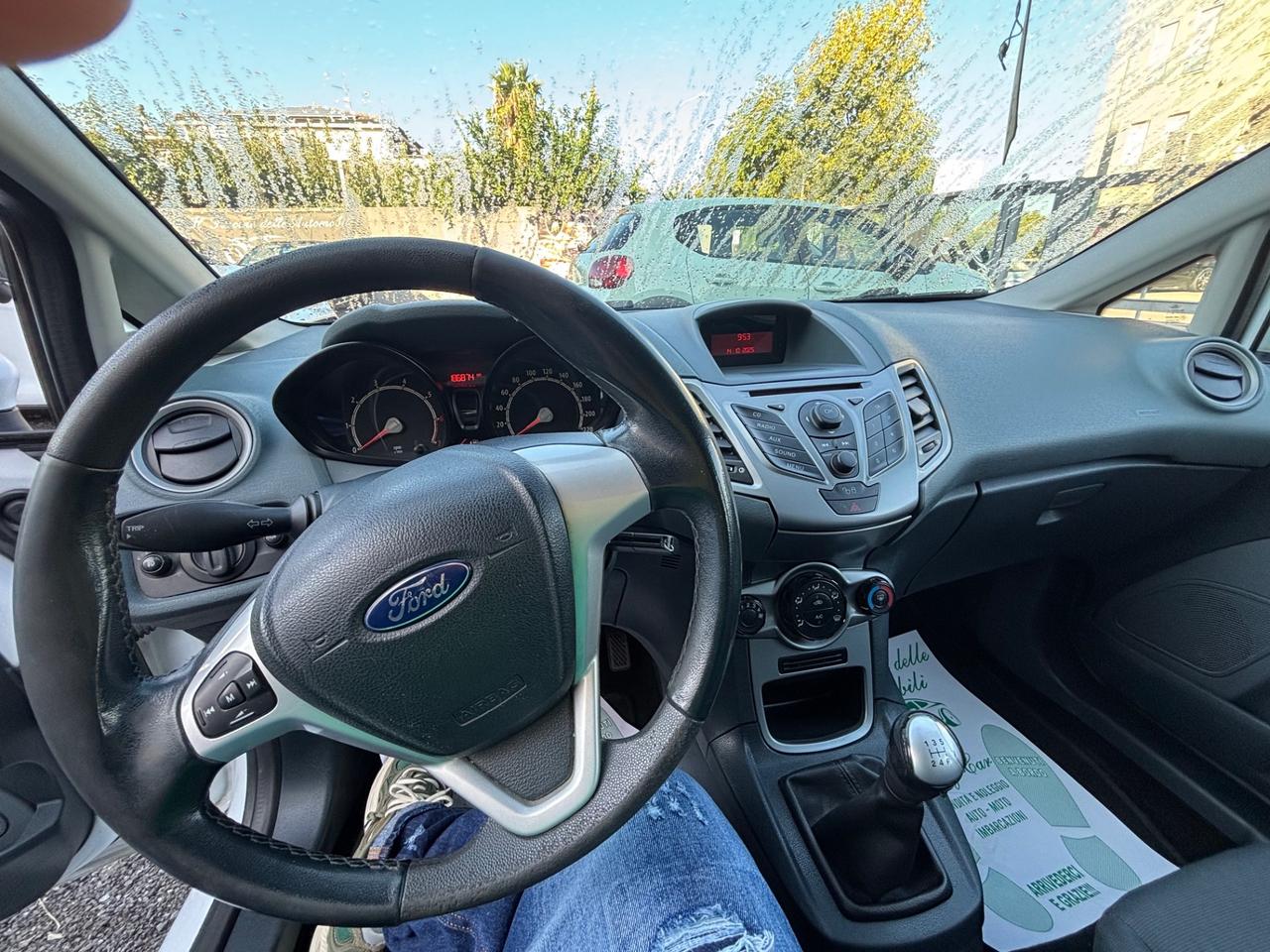 Ford Fiesta 1.4 16V 5p. Bz.- GPL Titanium Bs.