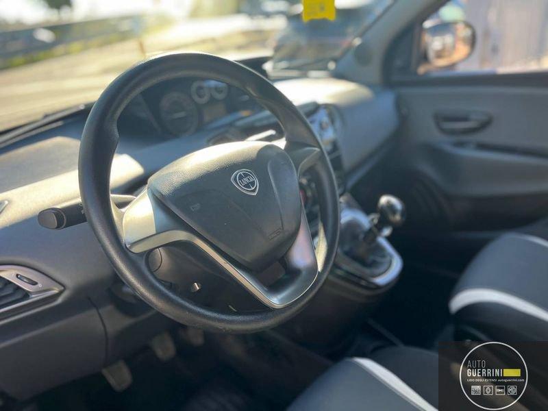 Lancia Ypsilon Ypsilon 1.2 69 CV 5 porte Elefantino