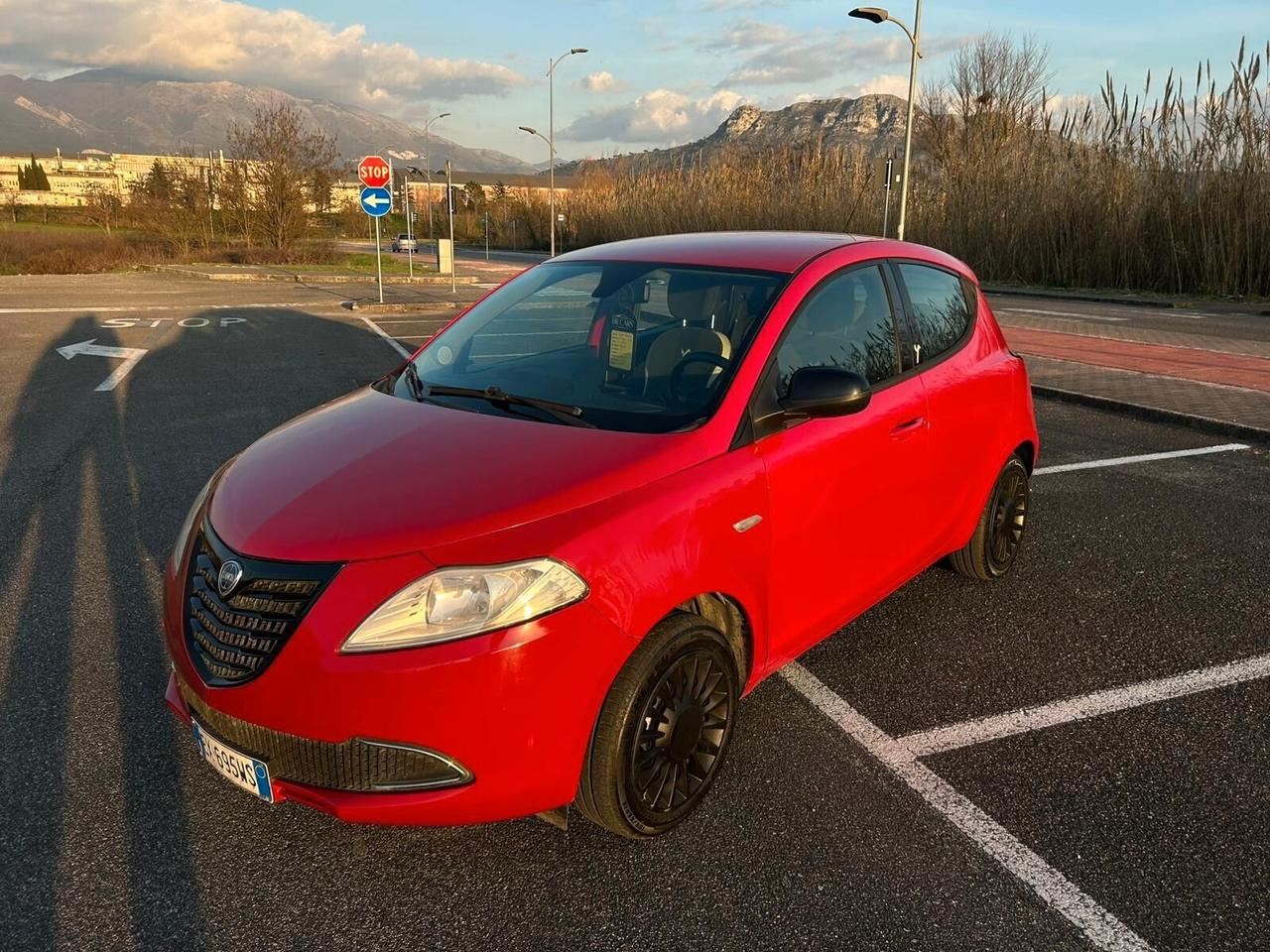 Lancia Ypsilon 1.2 69 CV 5 porte Gold