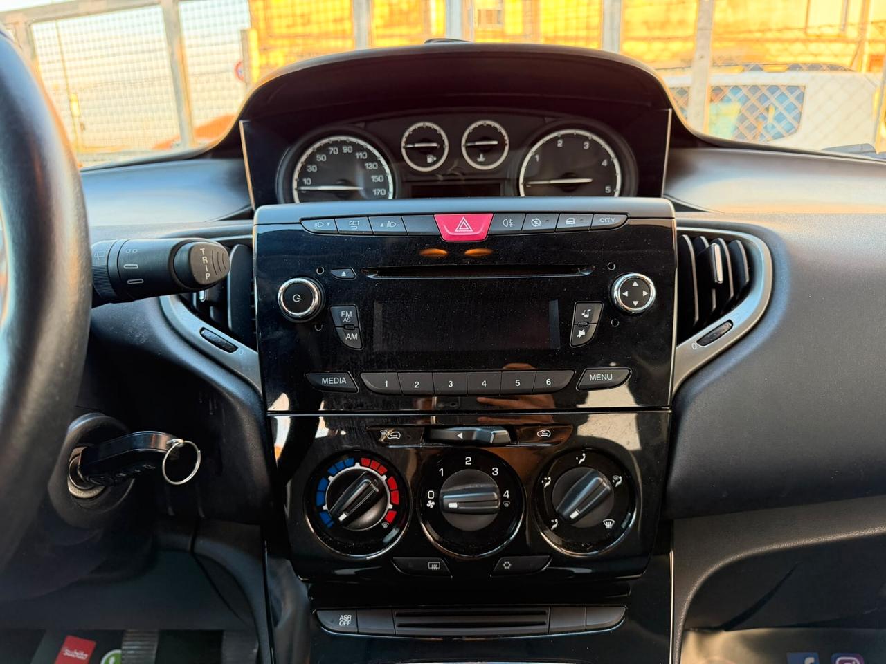 Lancia Ypsilon 1.3 MJT 95 CV Platinum 78000km