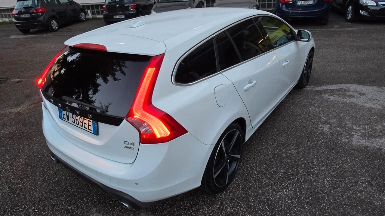 Volvo V60 D4 AWD Geartronic R-design Momentum