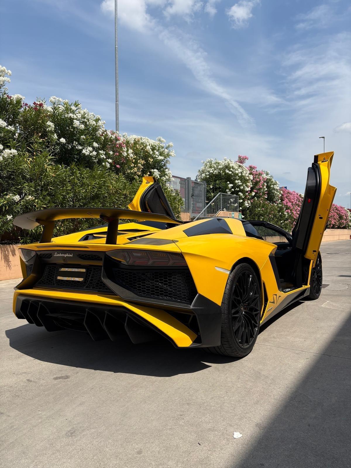 Lamborghini Aventador 6.5 V12 LP750-4 Superveloce Roadster
