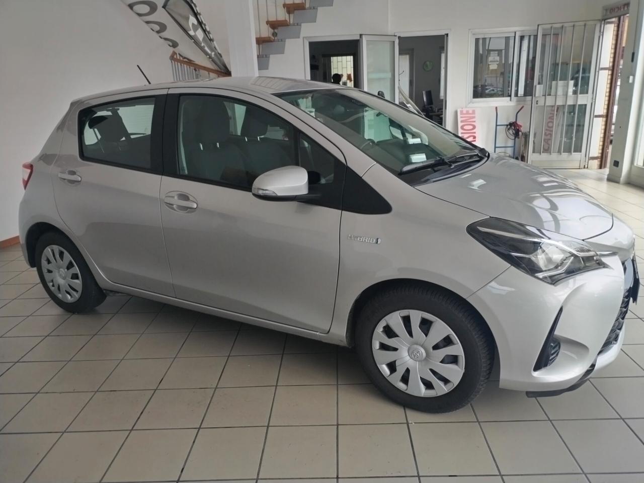 Toyota Yaris 1.5 Hybrid 5 porte Cool