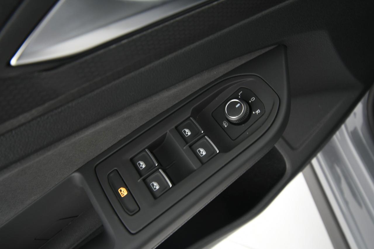 Volkswagen Golf GTI 2.0 TSI DSG