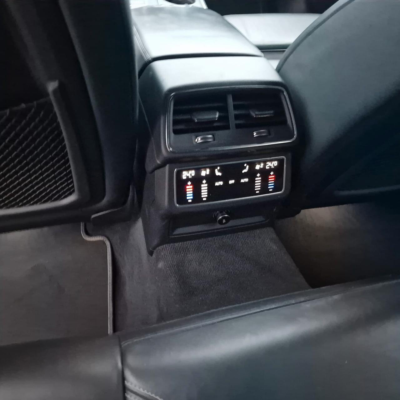 Audi A6 40 2.0 TDI quattro ultra S tronic S-line impeccabile