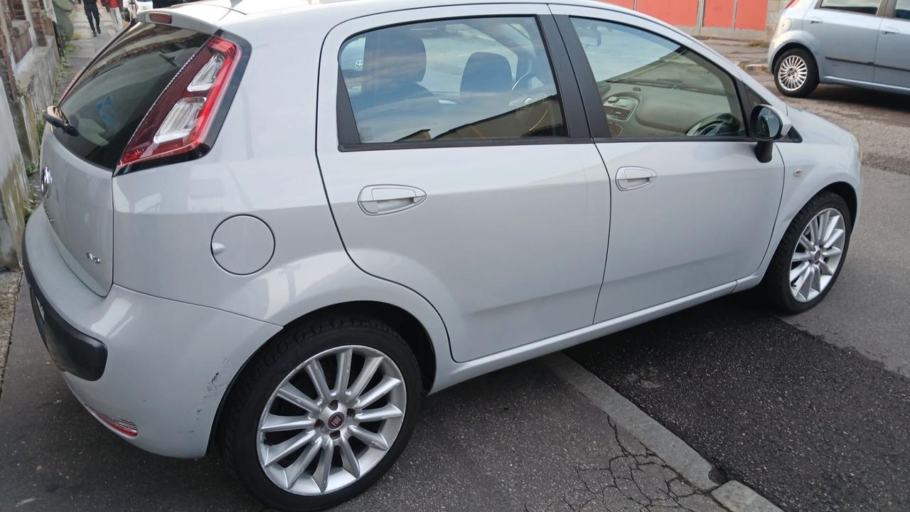 Fiat Punto Evo 1.3 Mjt 95 CV DPF 5 porte S&S Dualogic Dynamic