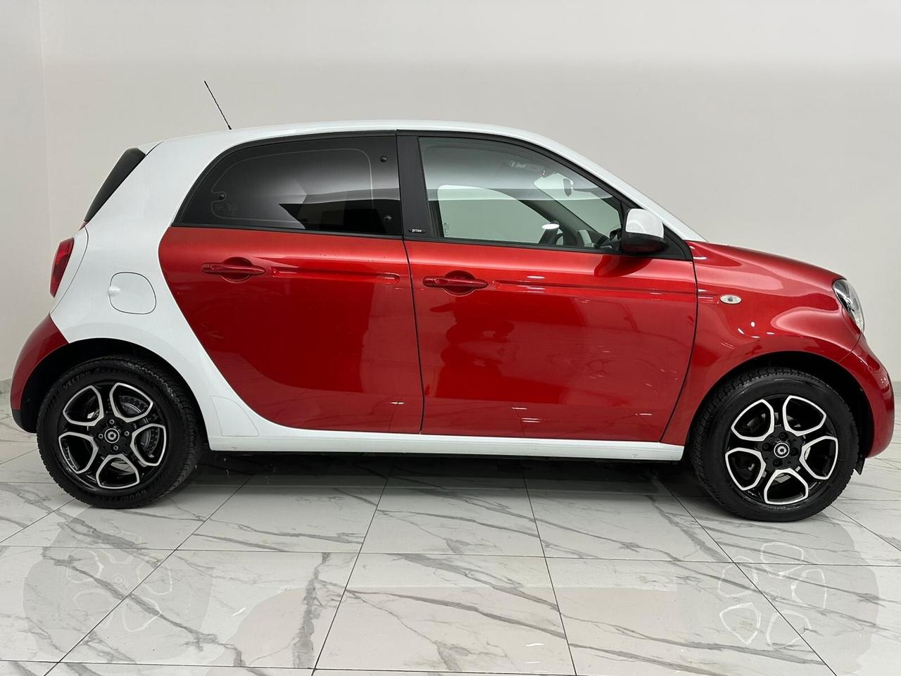 SMART FORFOUR PRIME NAVIGATORE/PELLE/TELECAMERA