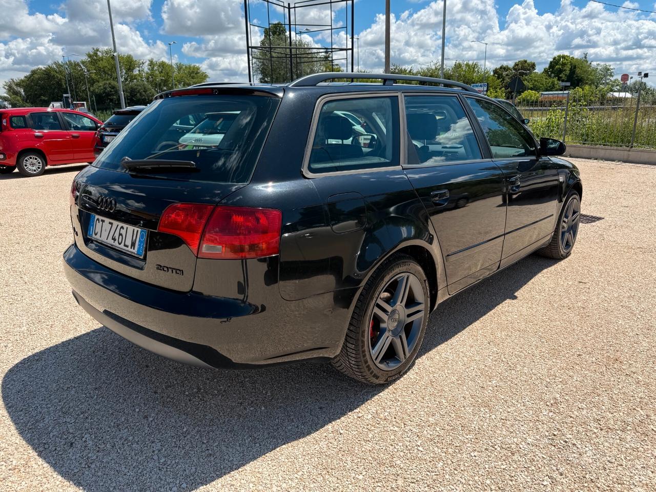 Audi A4 2.0 16V TDI Avant TOTAL BLACK