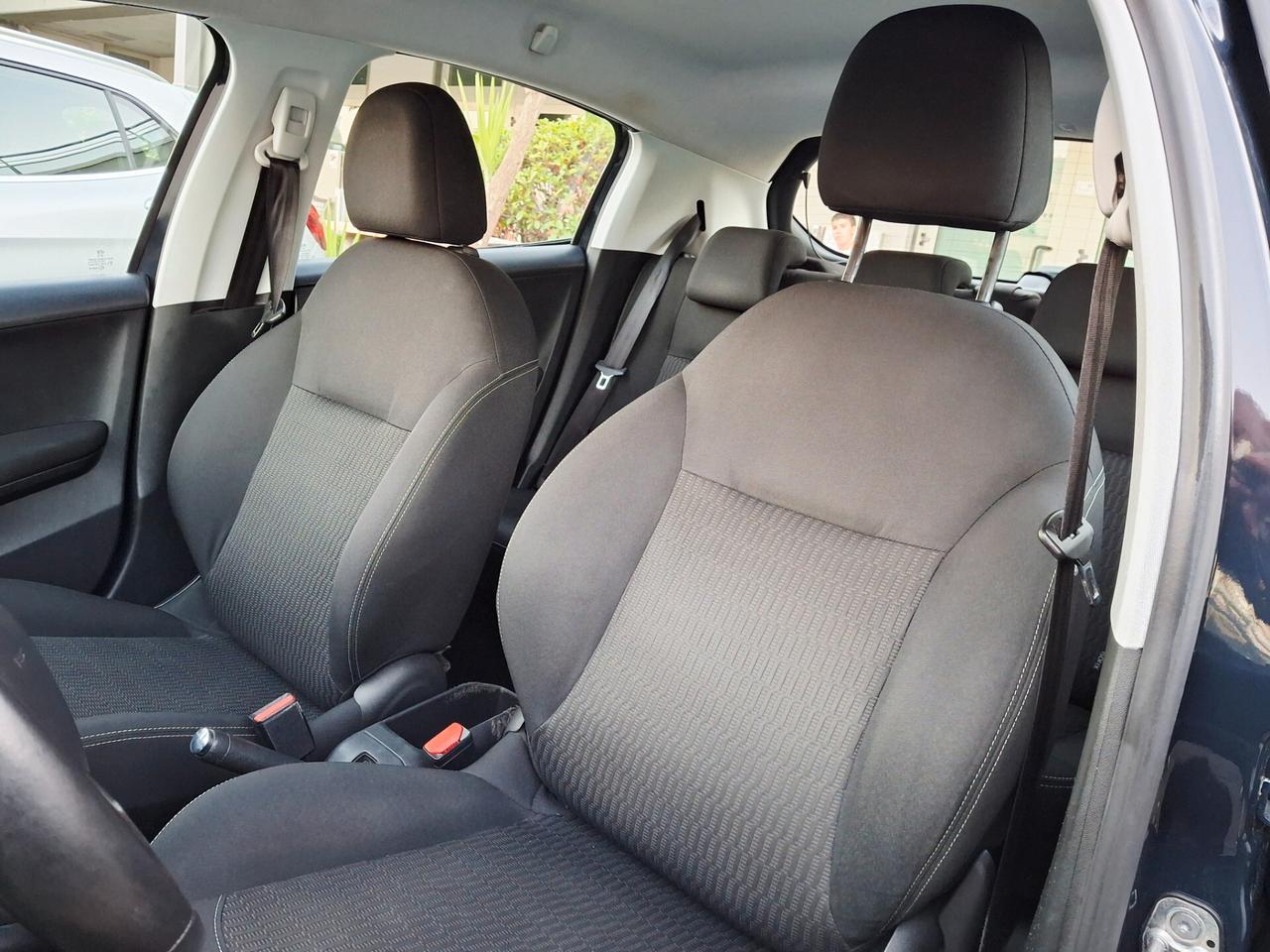 Peugeot 208 BlueHDi 75 5 porte Touch