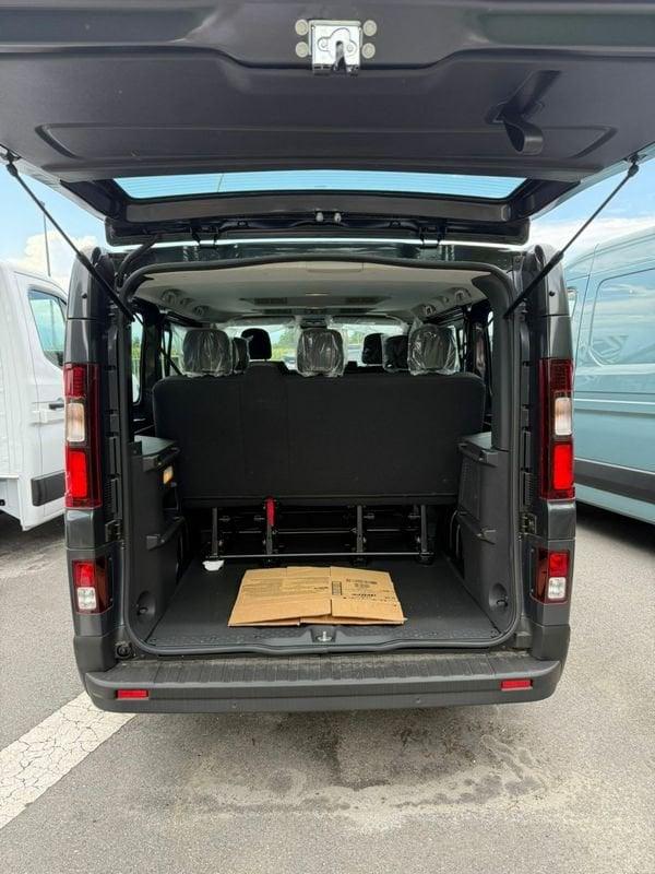 Renault Trafic passenger 2.0 Blue dci 150cv L1H1 Authentic