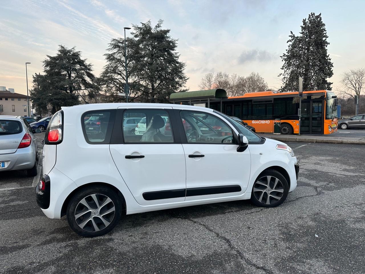 Citroen C3 Picasso C3 Picasso 1.4 VTi 95 metano della casa