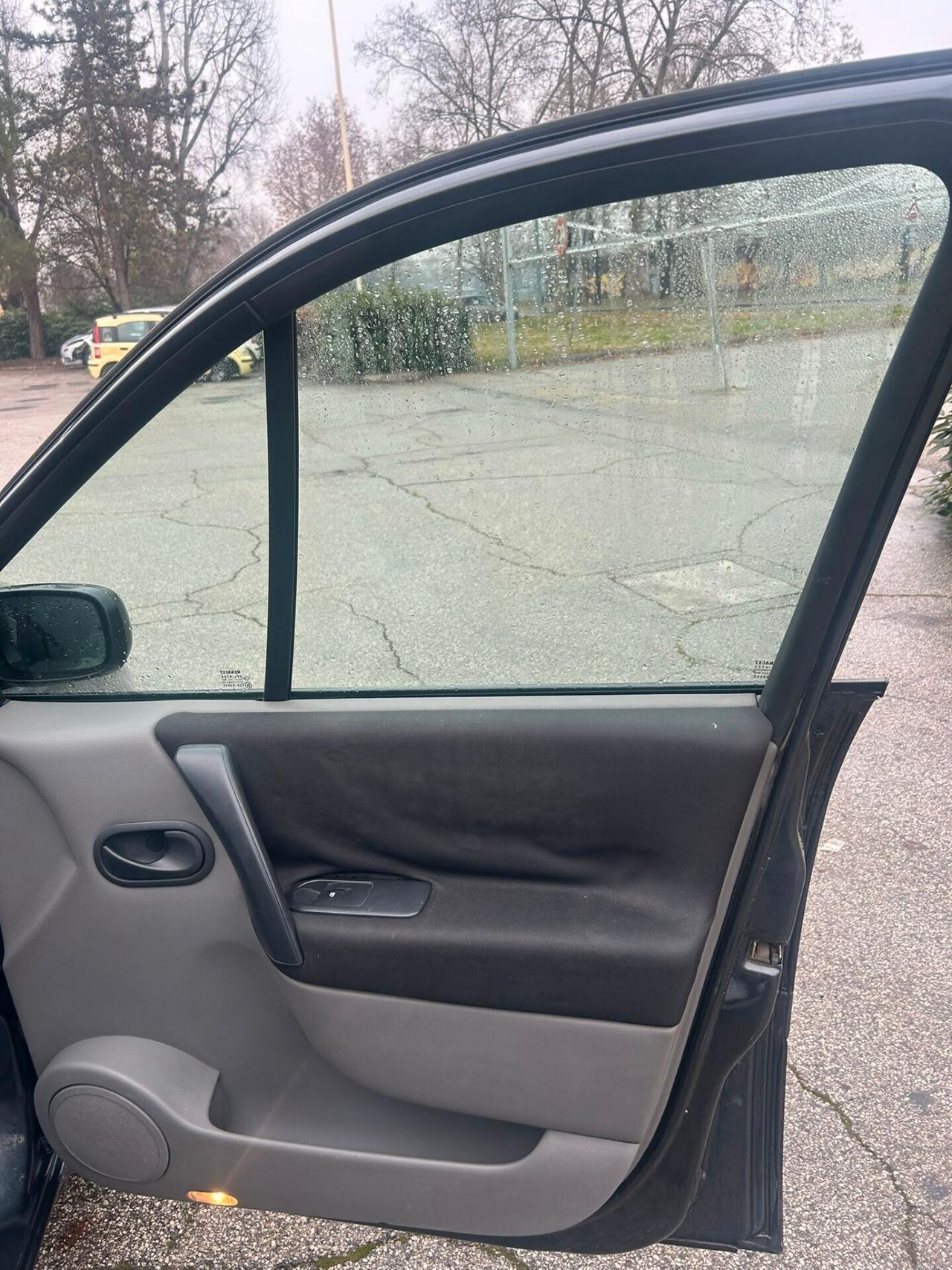 Renault Scenic Scénic 1.9 dCi/130CV Confort