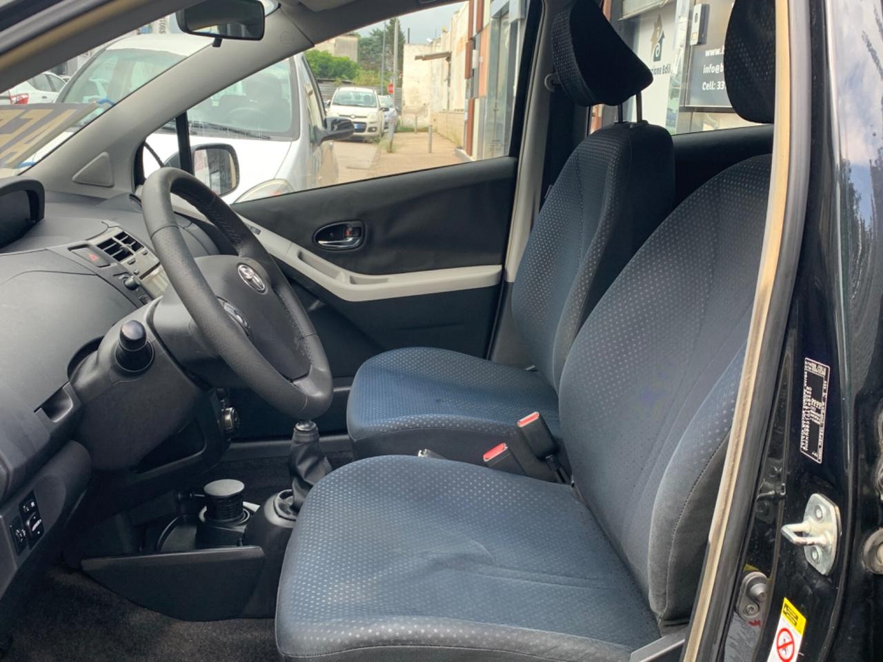 Toyota Yaris 1.3 5 porte Sol