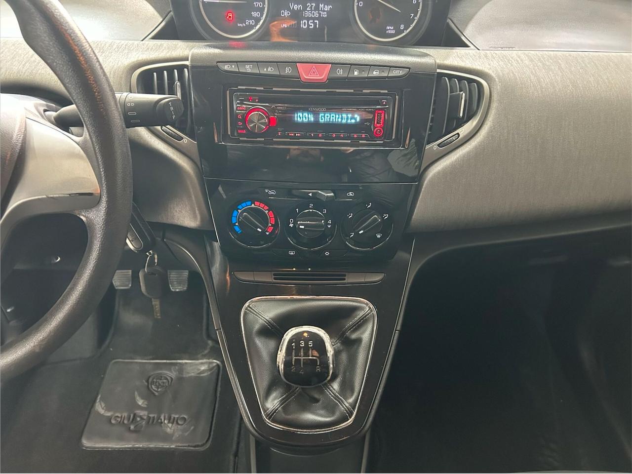 Lancia Ypsilon 1.2 69 CV 5 porte GPL Ecochic Silver