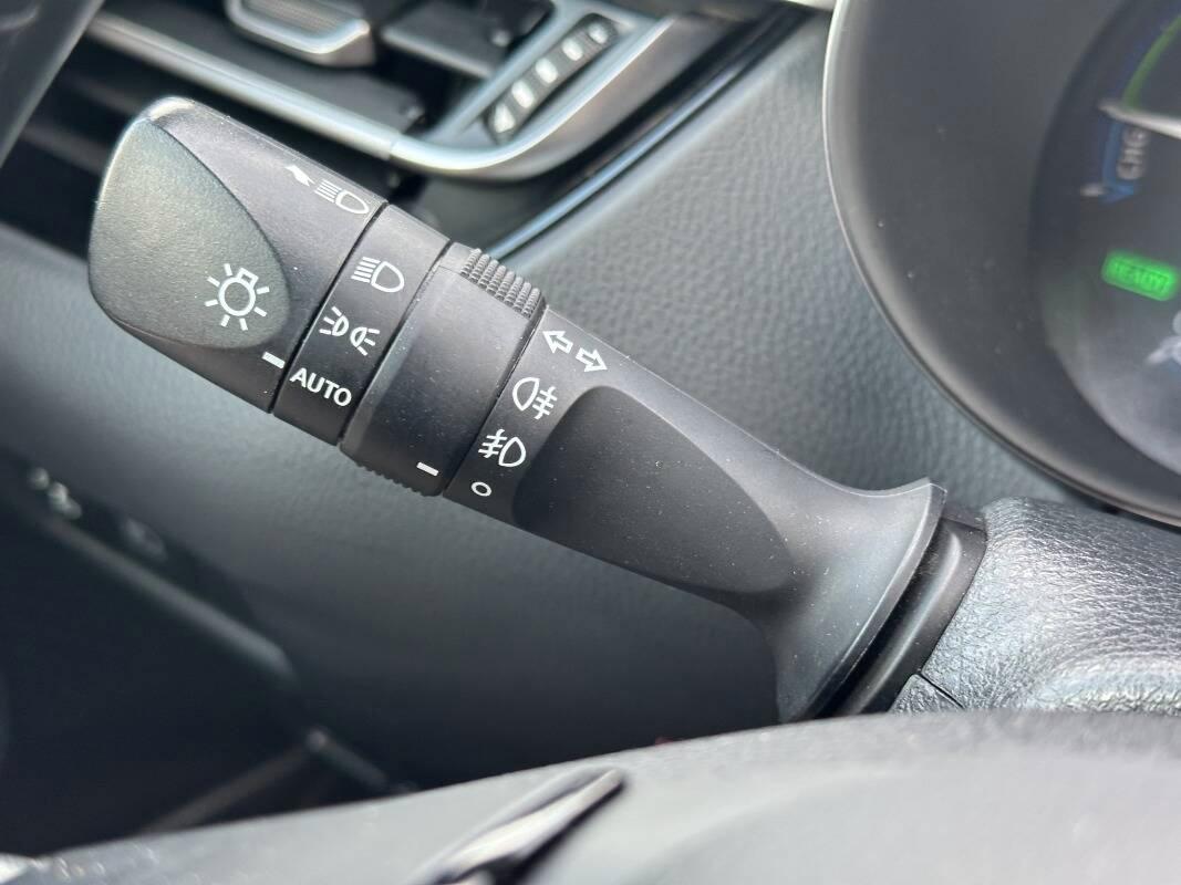 Toyota C-HR 2.0h More Business e-cvt AUTOM CARPLAY E TELECAMER