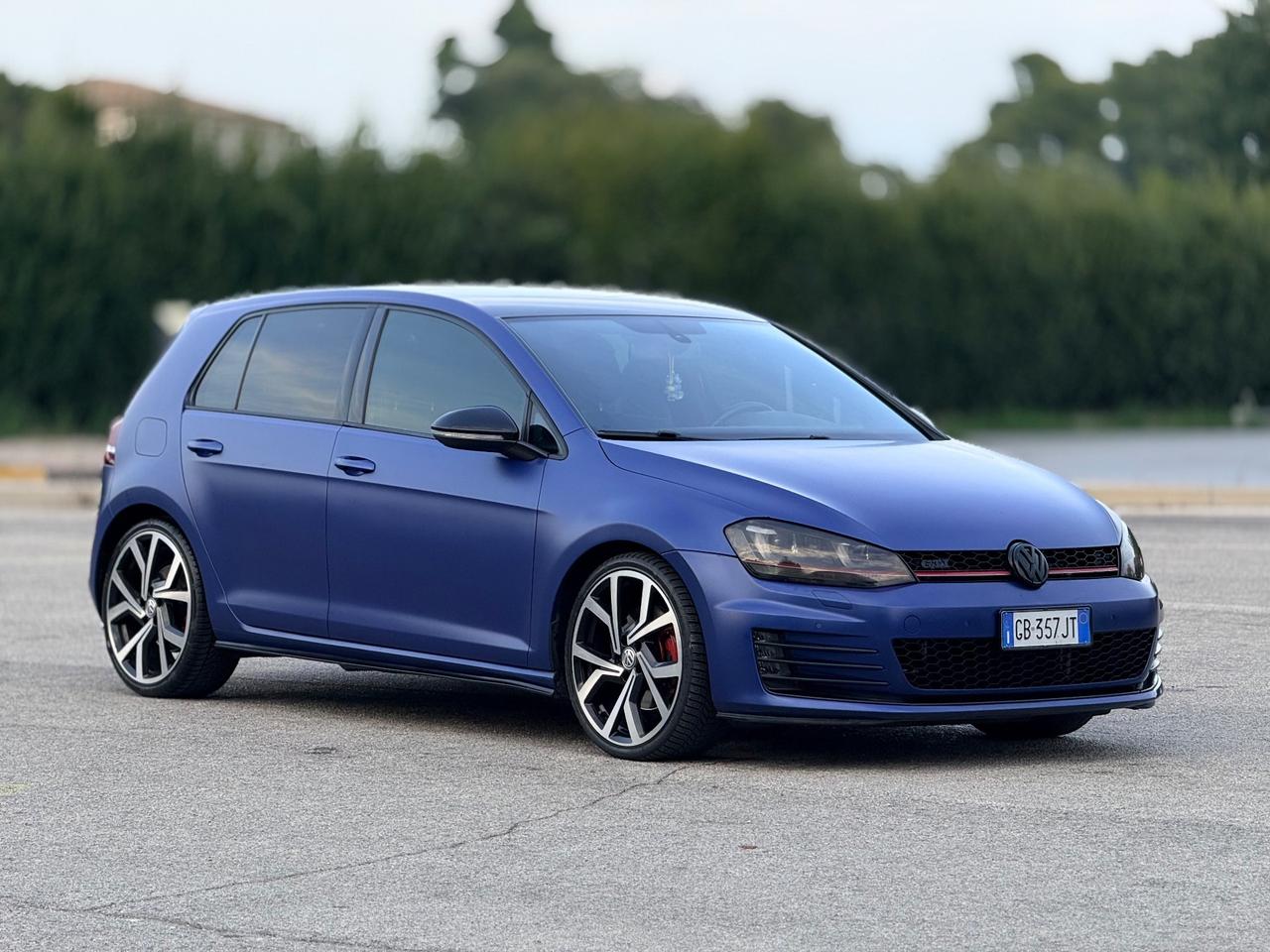 Volkswagen Golf 7 GTI 2.0 DSG