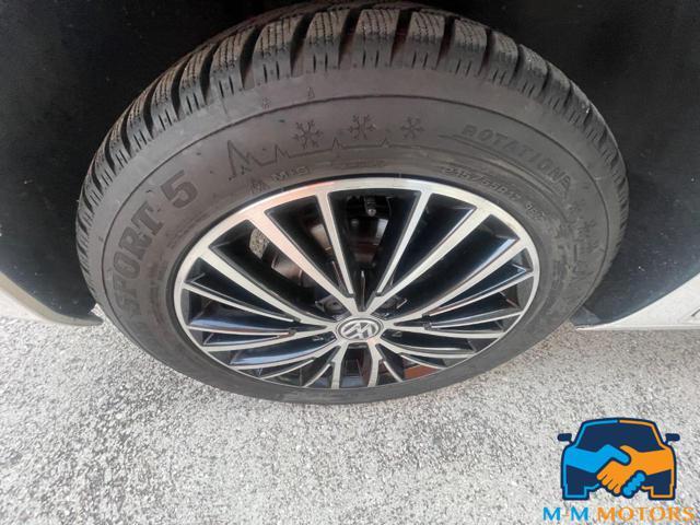 VOLKSWAGEN Touran 2.0 TDI 150 CV 7 posti