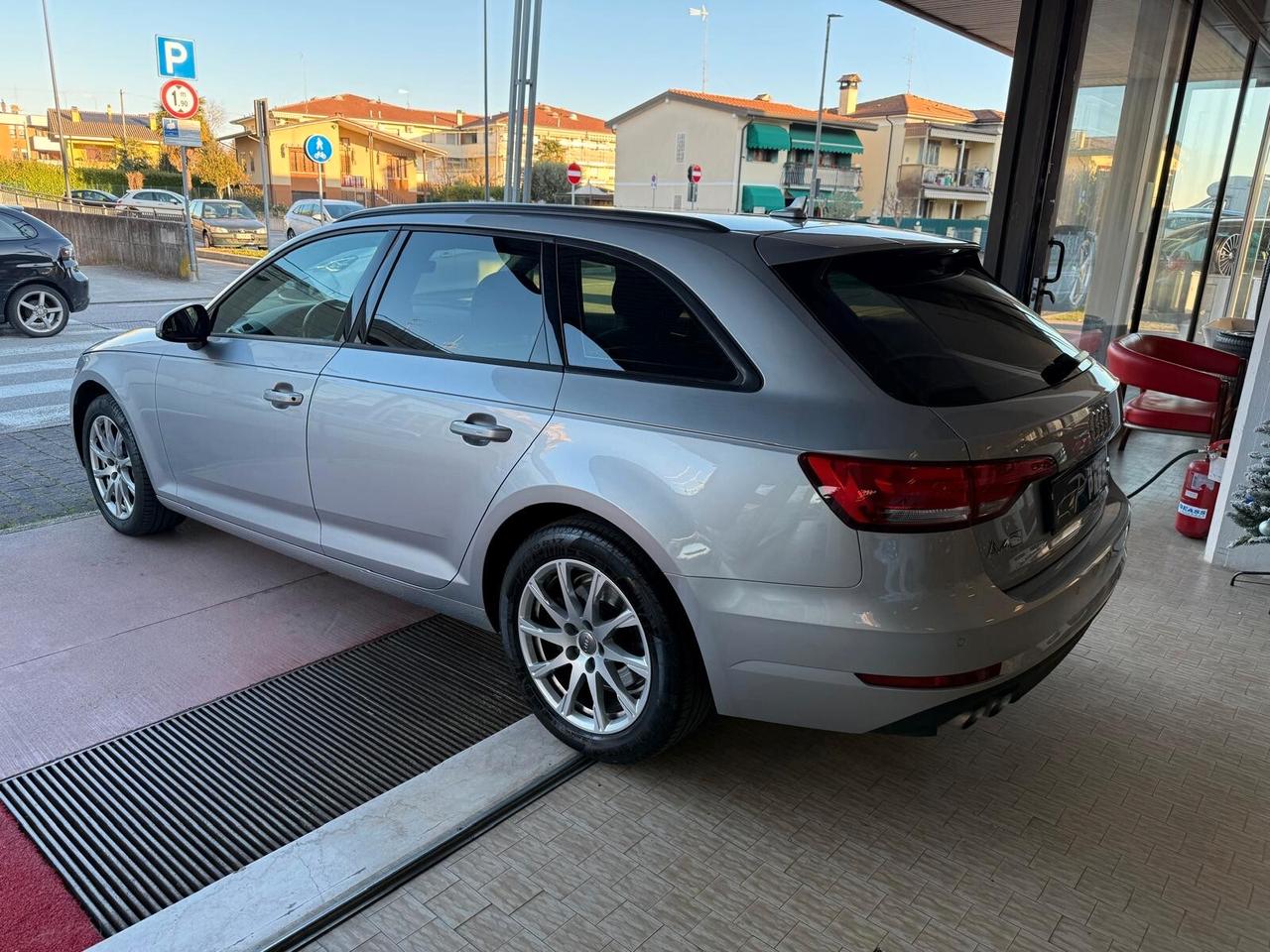 Audi A4 2.0 TDI 190 CV quattro S tronic Business Sport - gancio traino