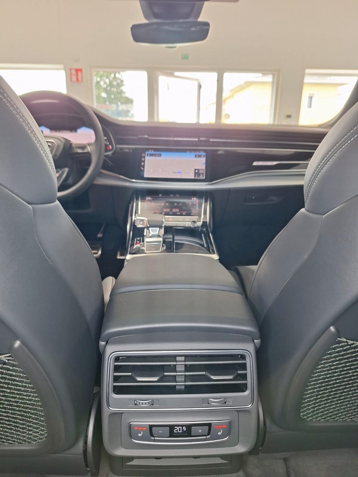 Audi Q8 SUV 55 TFSI e quattro tiptronic S line edition