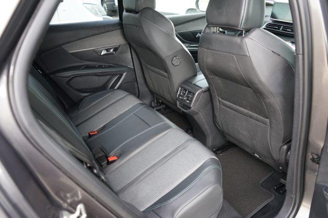 PEUGEOT 3008 Hybrid4 300 e-EAT8 GT