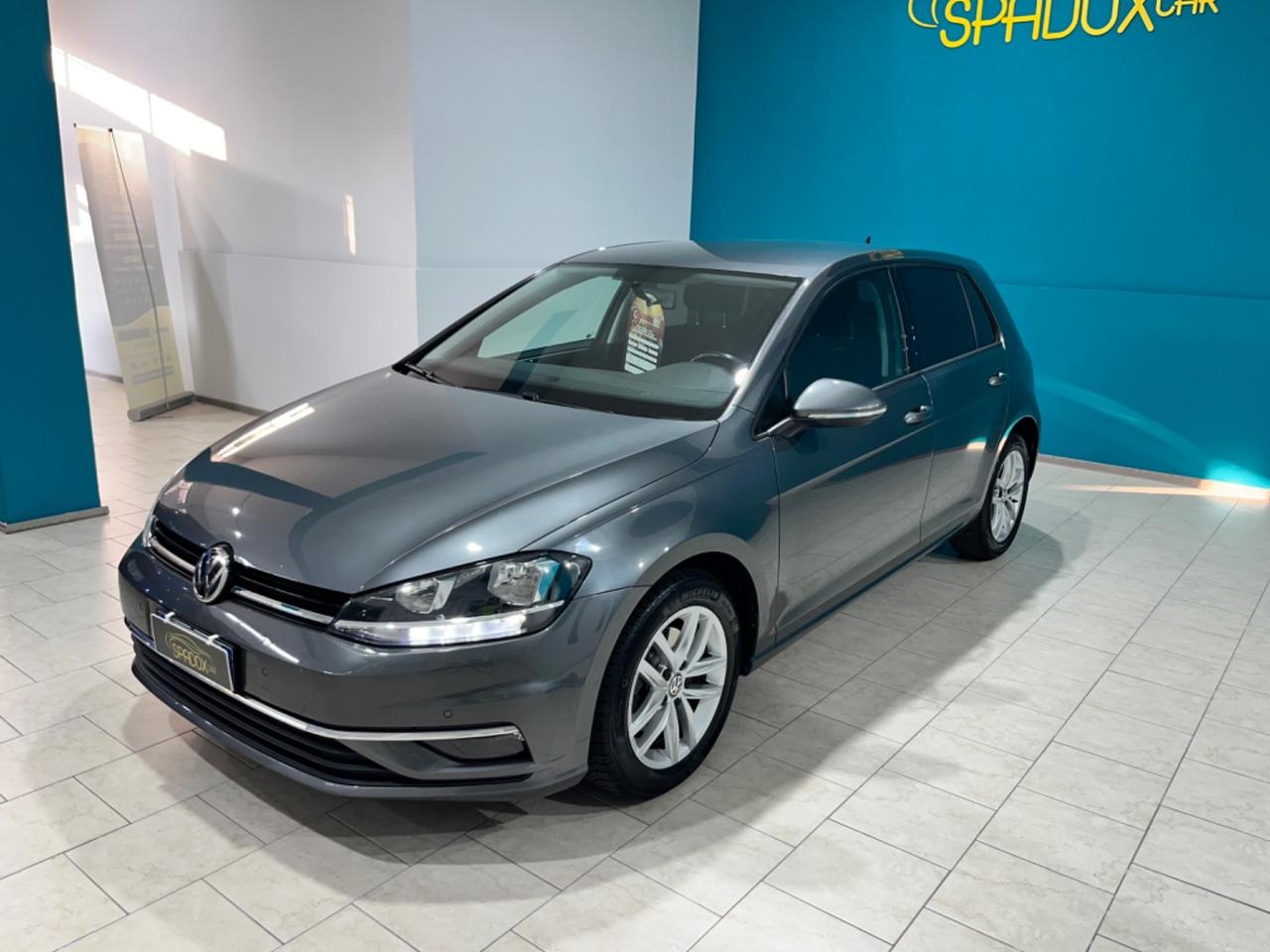 VOLKSWAGEN GOLF 2018 AUTOMATICO *UNICOPROPRIETARIO
