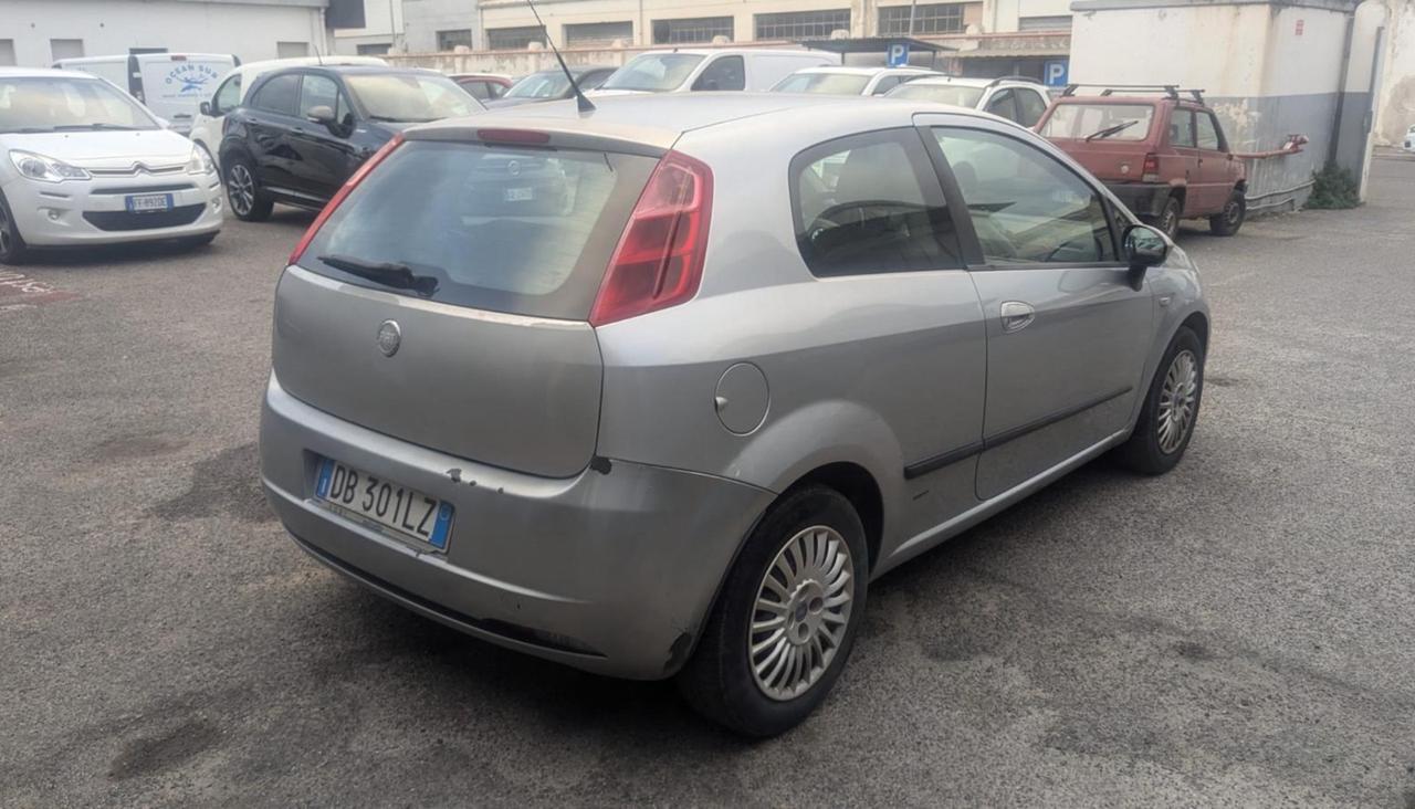 Fiat Grande Punto Grande Punto 1.3 MJT 75 CV 3 porte Dynamic