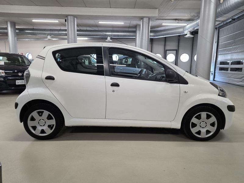 Toyota Aygo Aygo 1.0 12V VVT-i 5 porte Now Connect