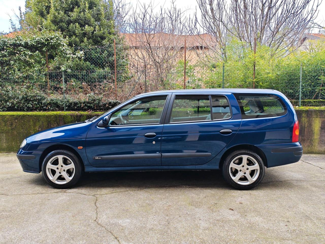 Renault Mégane SW 1.6 BENZINA 107cv / 89.000km / Unipro
