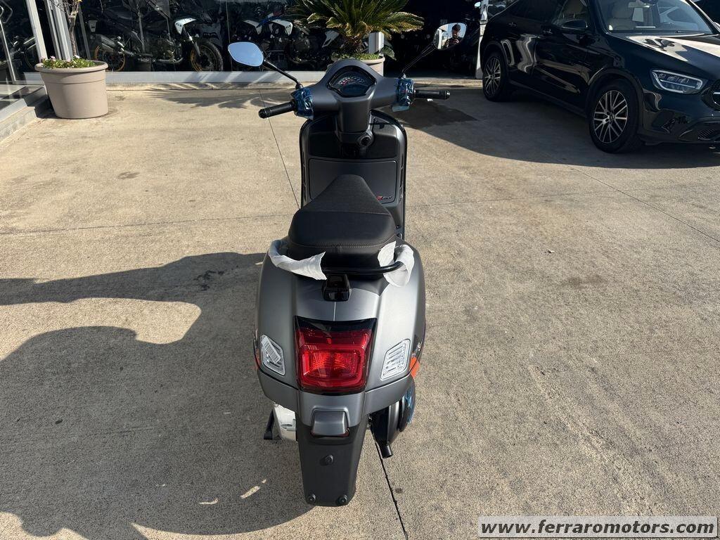 VESPA GTS SUPER SPORT NUOVA PRONTA CONSEGNA