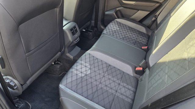 VOLKSWAGEN T-Roc 1.0 TSI R-Line PERMUTE OK NEOPAT. UNICOPROPR.