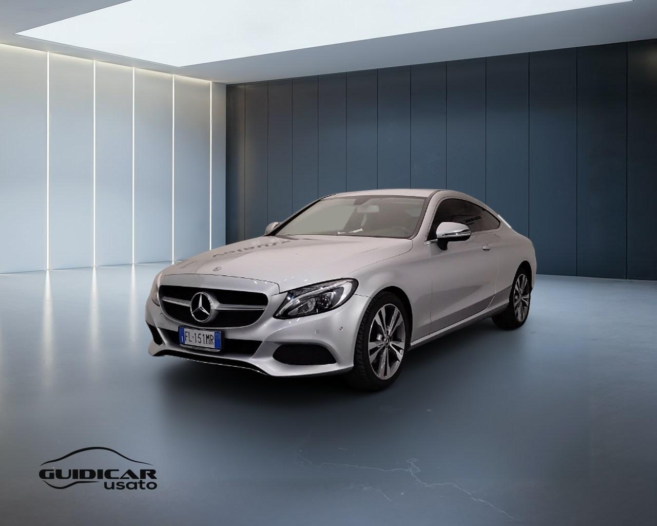 Mercedes-Benz Classe C-C205 2016 Coupe - C Coupe 220 d Sport 4matic auto