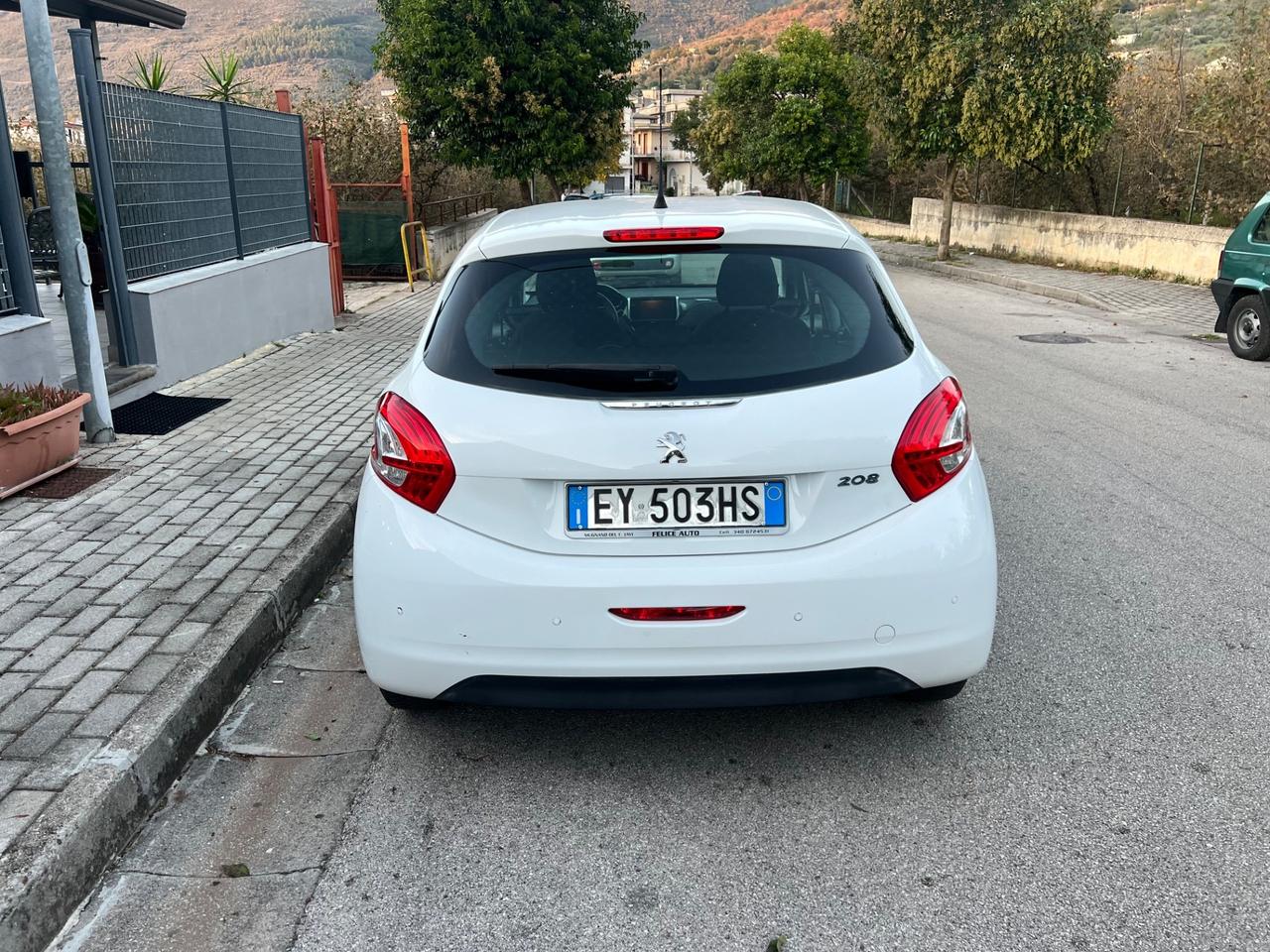 Peugeot 208 1.2 PureTech 68 5p Active 2015