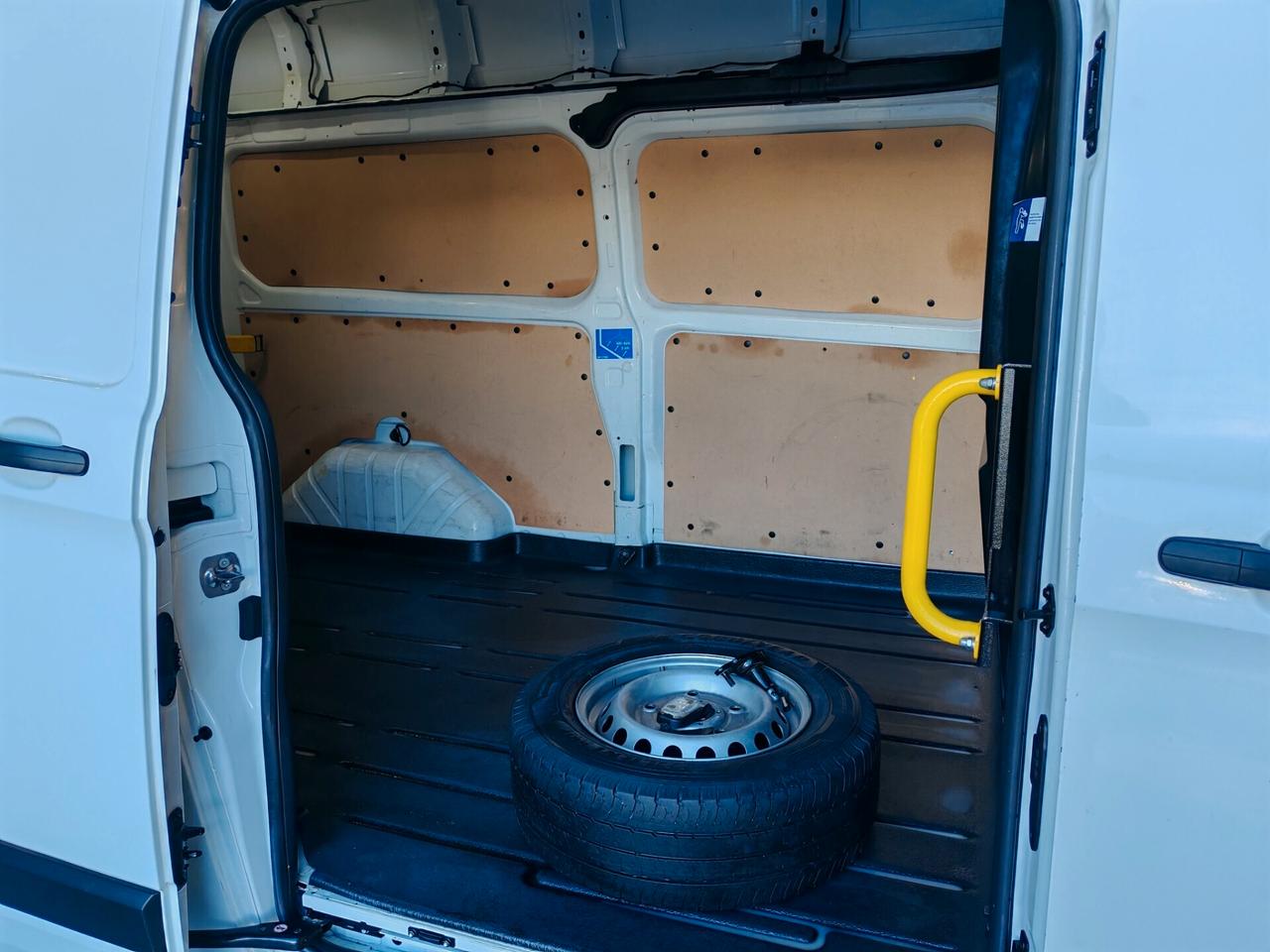 Ford Transit Custom 2.0 EcoBlue Hybrid 130 PC Titanium