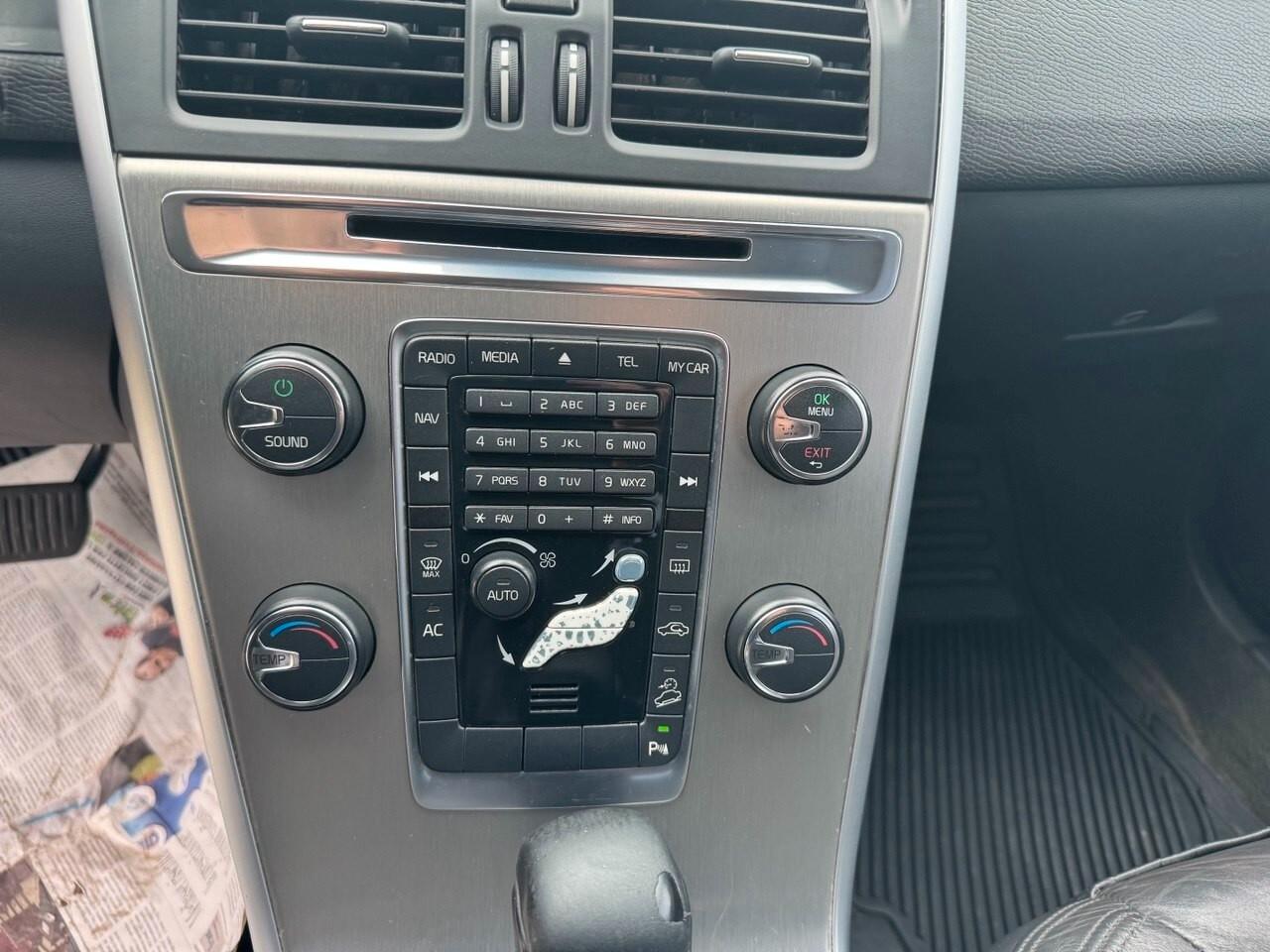 Volvo XC 60 XC60 D5 AWD Geartronic Kinetic